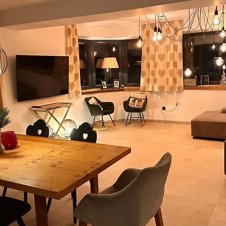 Lou Garden Apartment *