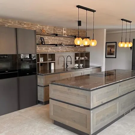 Apartman Lou Garden *