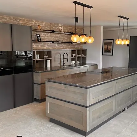 Lou Garden Apartment *